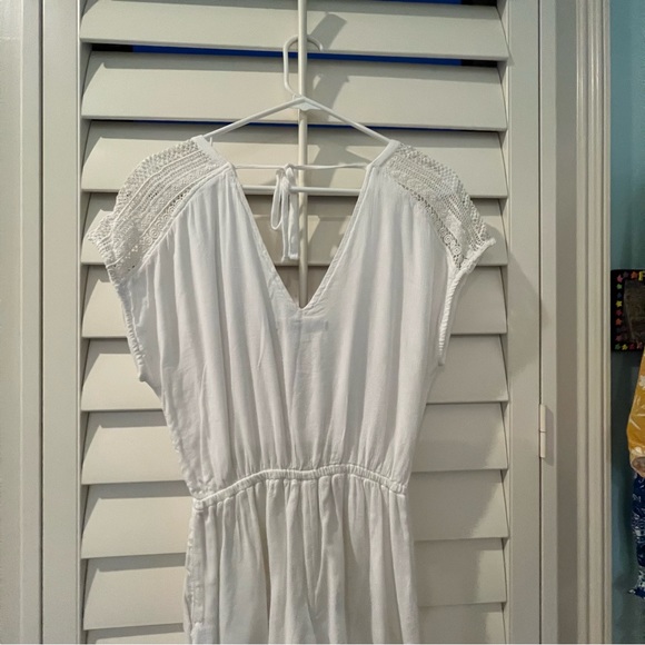 Abercrombie floral embroidered romper - Picture 4 of 4